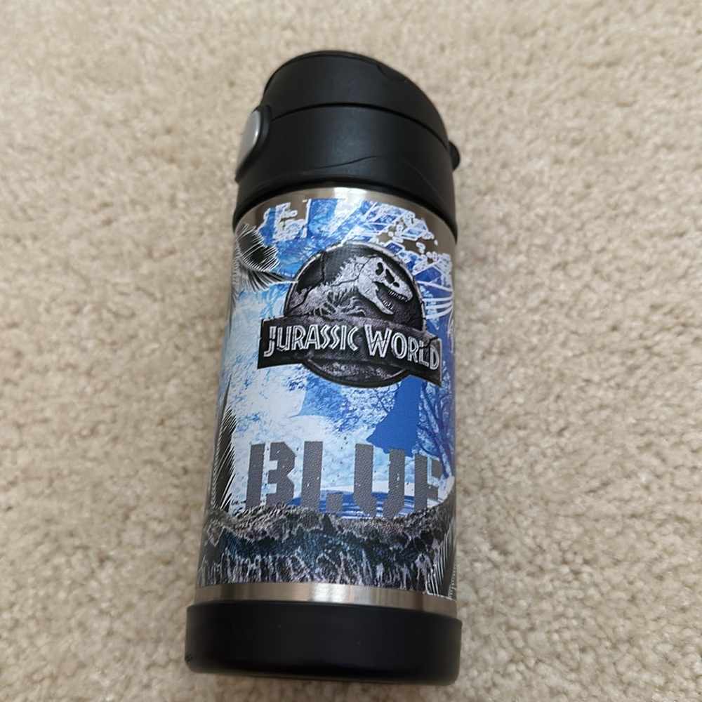 EUC Thermos and Tervis toddler sippys and tumbler, Disney, Jurassic and Marvel - Picture 7 of 9